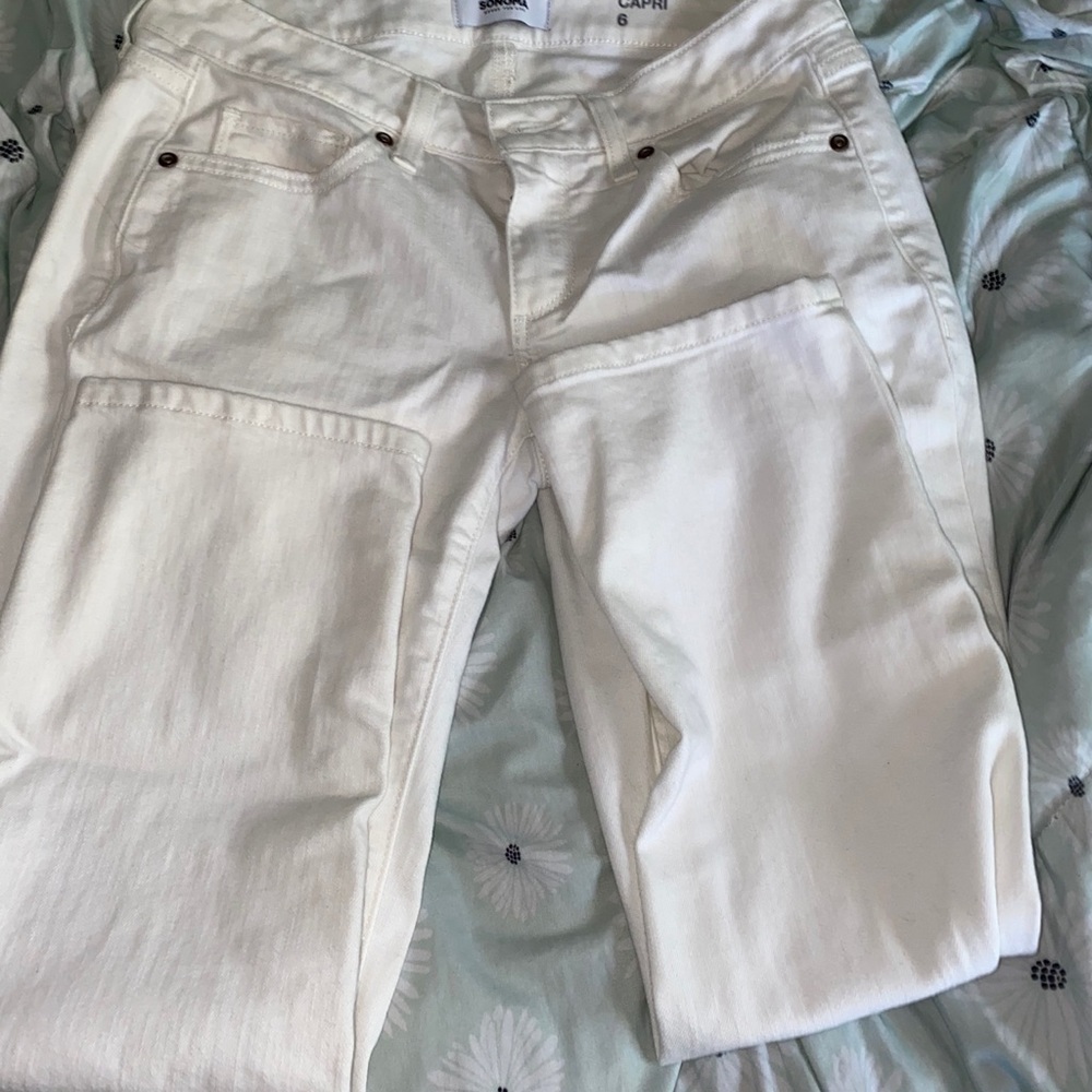 Sonoma white denim capris, size 6